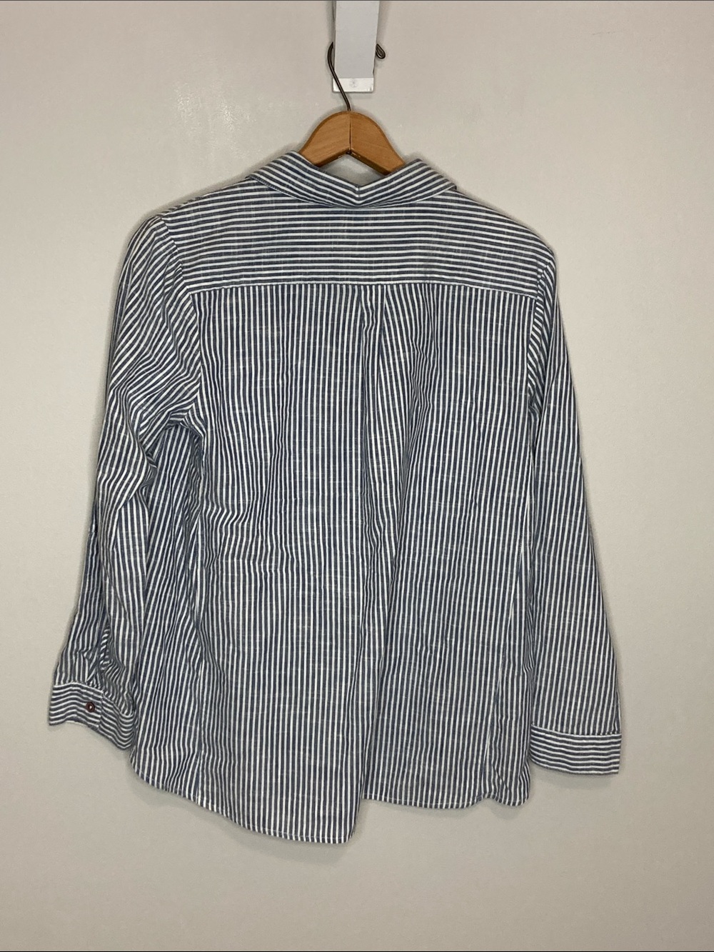 American Sweetheart Blue & White Striped Button-Front Shirt, Women’s Size Medium - Picture 8 of 8